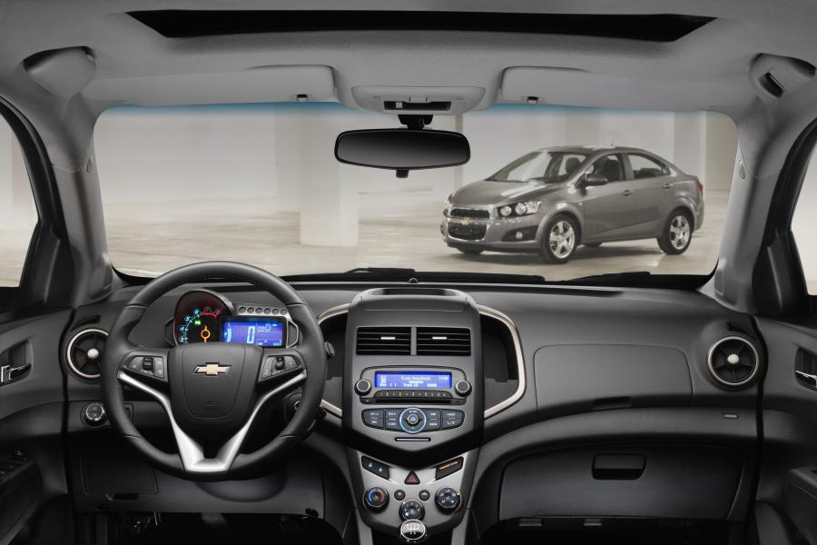  Chevrolet Aveo Sedan 2011 года  (фото 28 из 58)